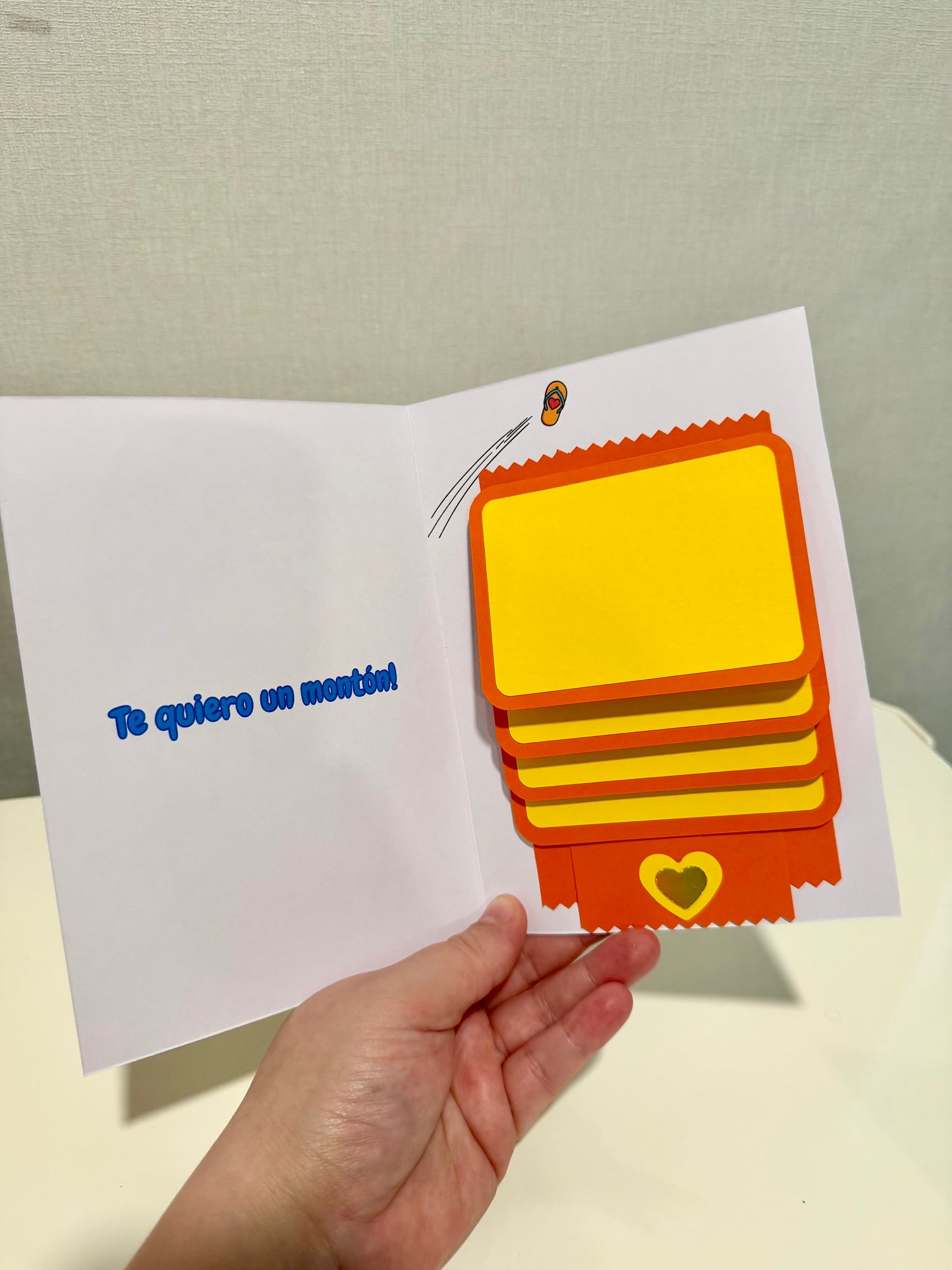 The "Gracias por los Chanclazos" Interactive Waterfall Card